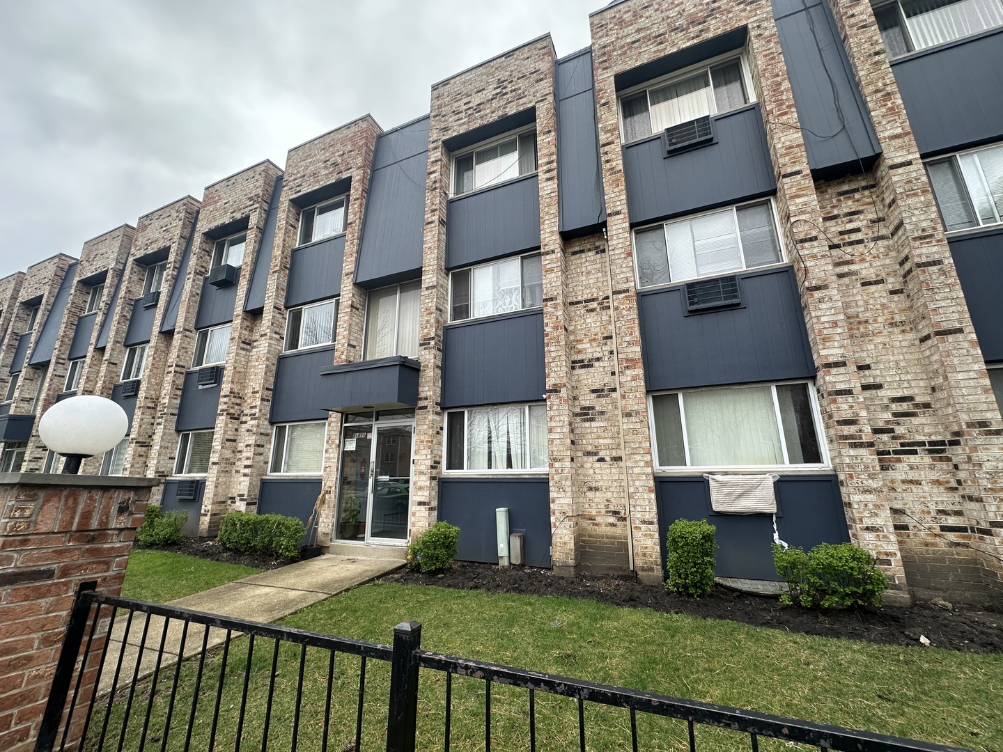 8649 1/2 Foster Avenue