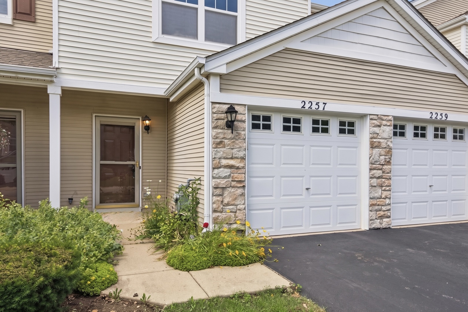 2257 Flagstone Lane