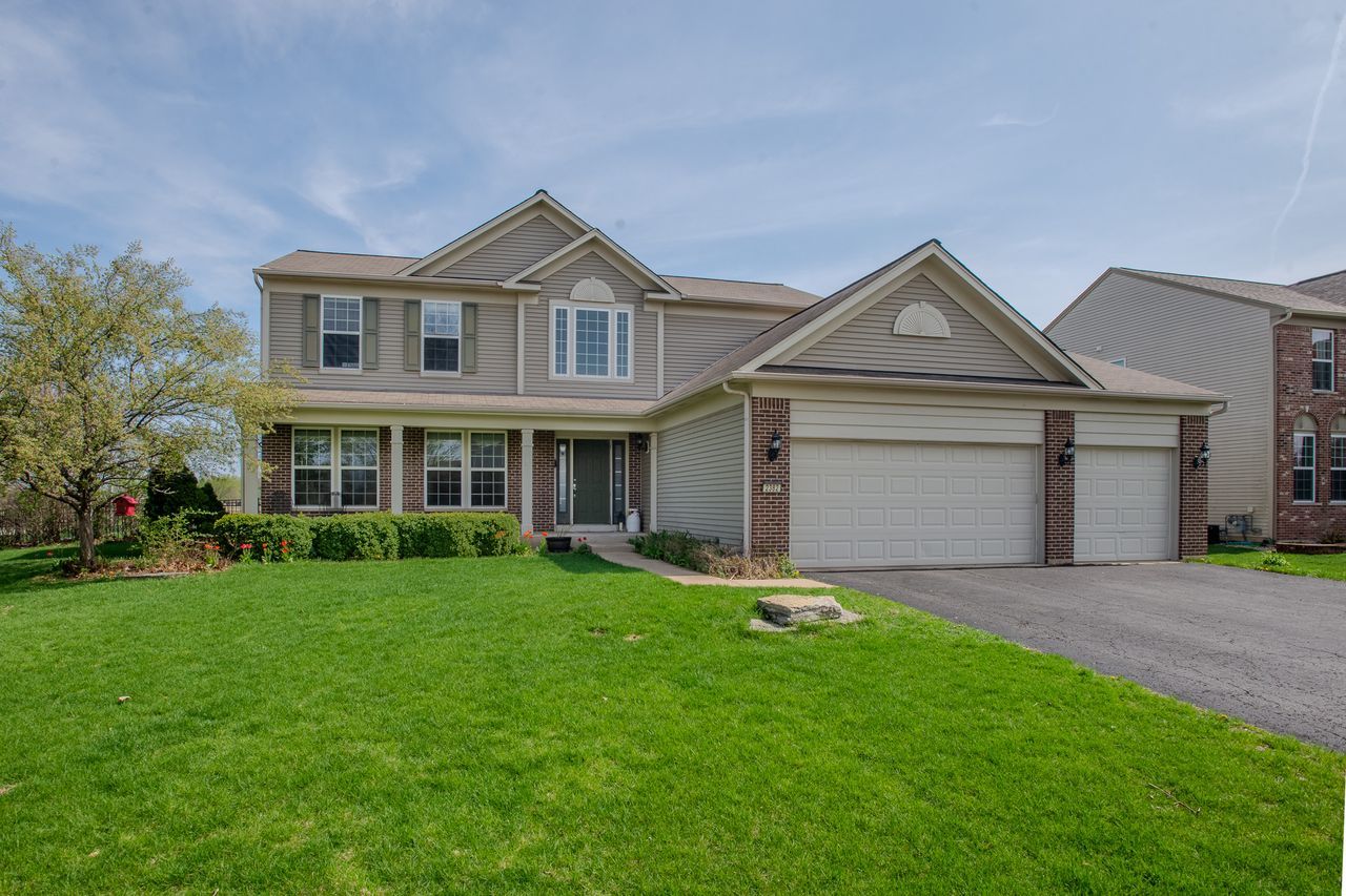 2382 Emerald Lane