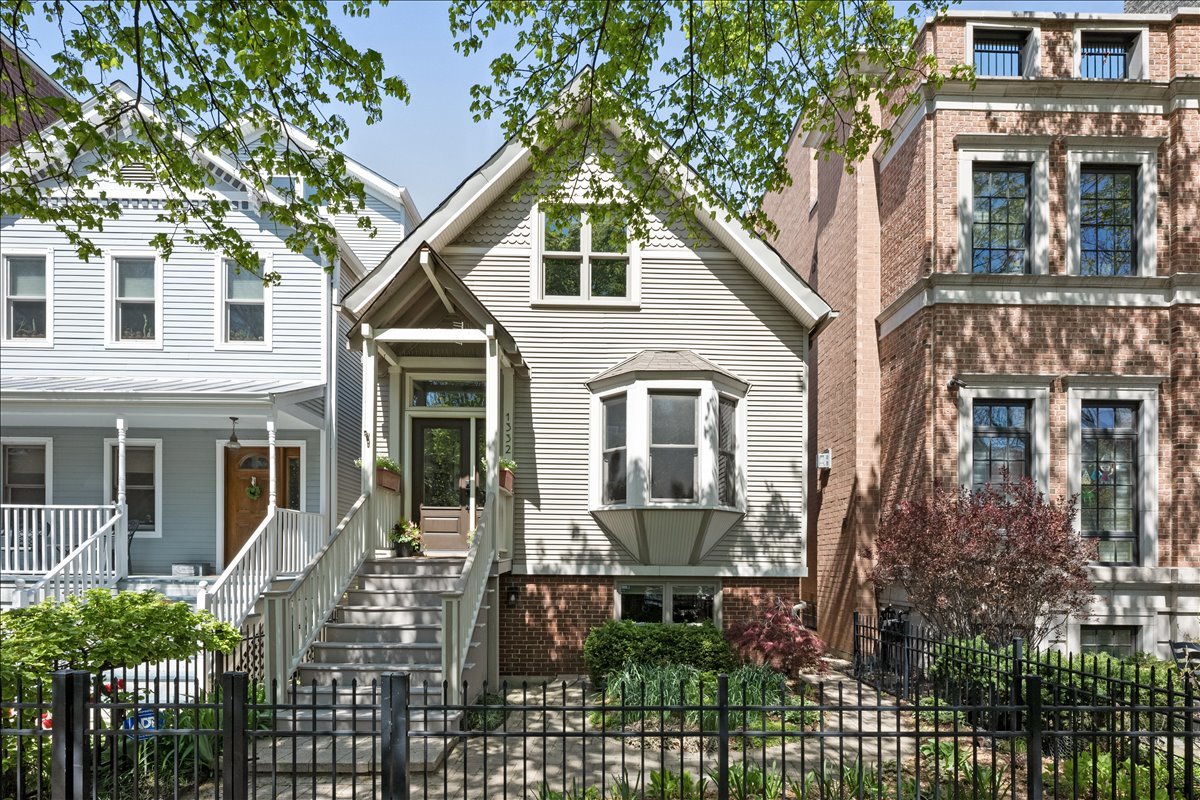 1332 School Street