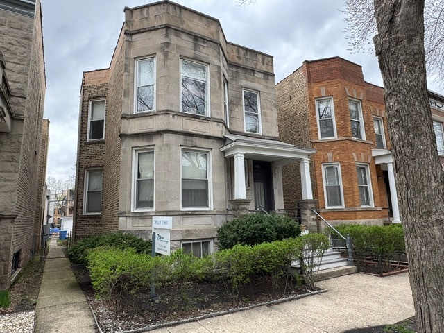 2512 Mozart Street