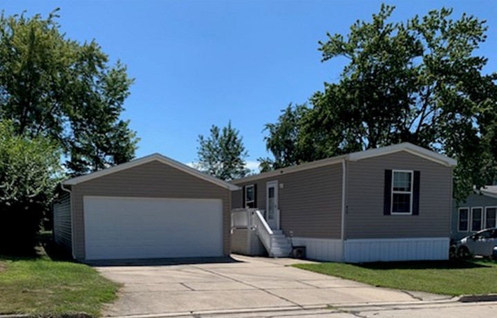 18 Troy Court