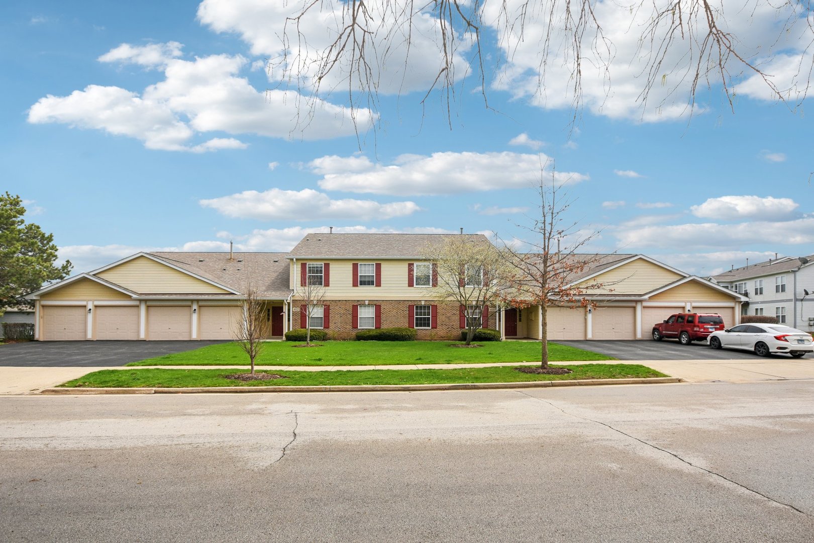 402 Woodview Circle