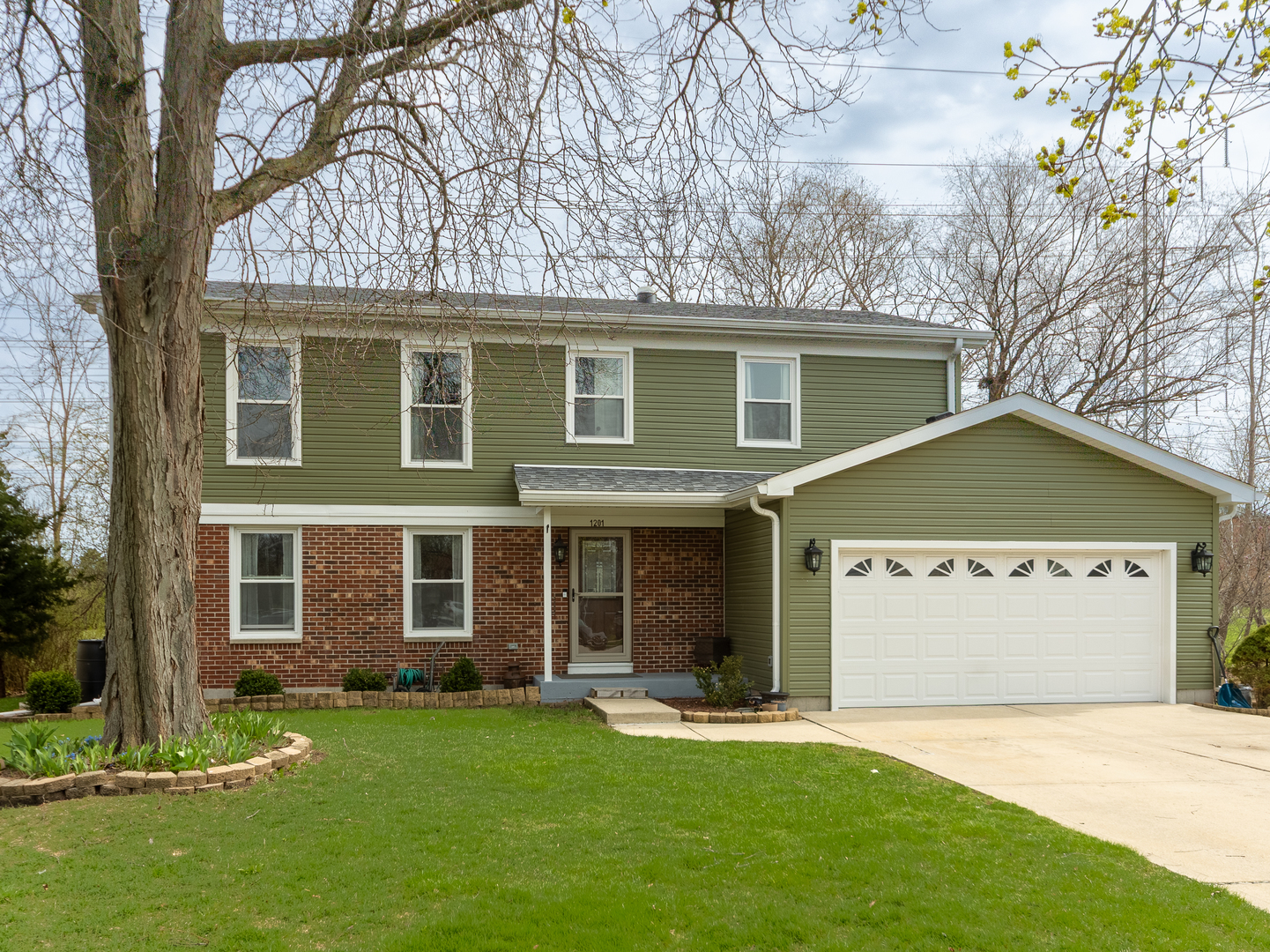 1201 Scarlet Court