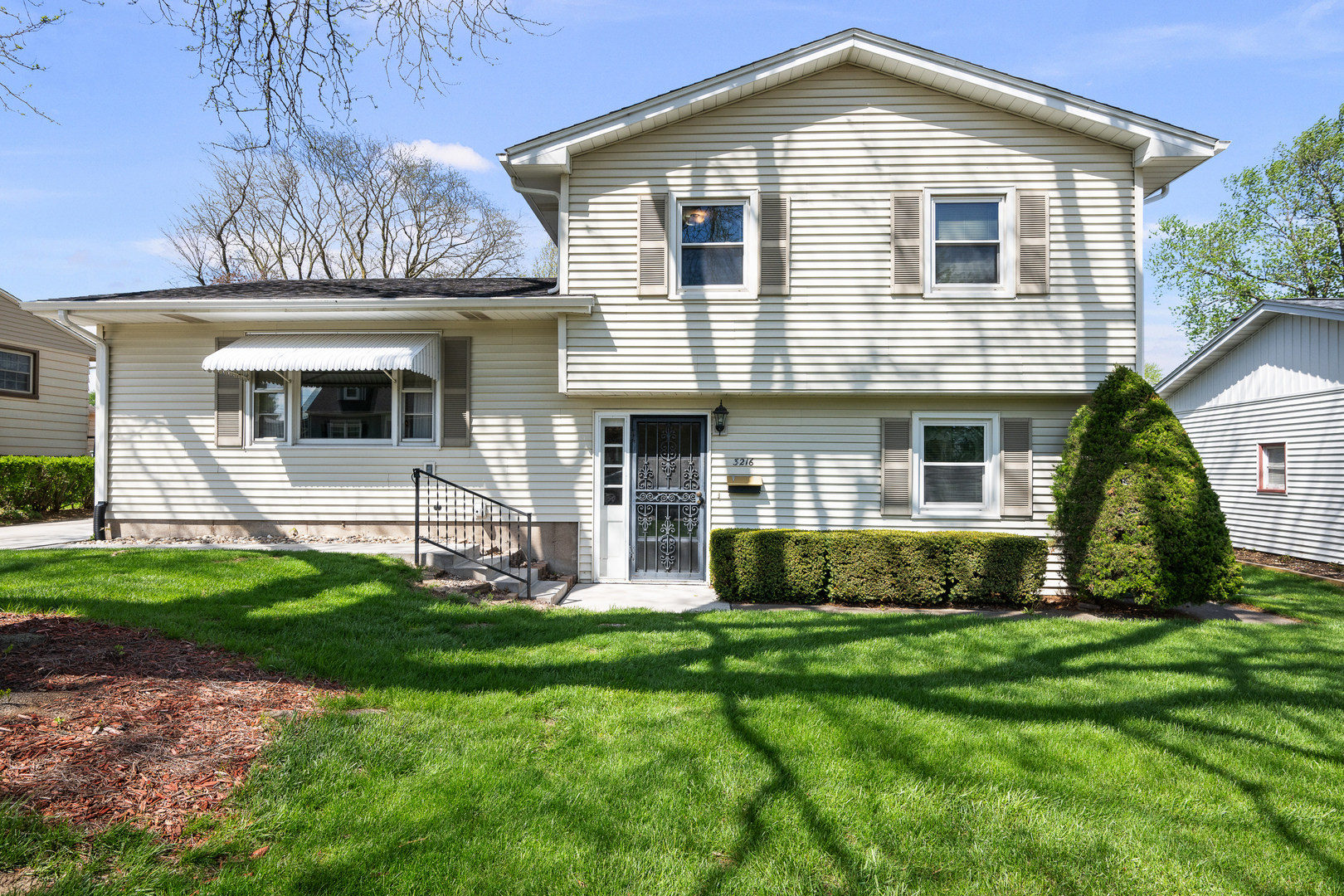 3216 Dover Court