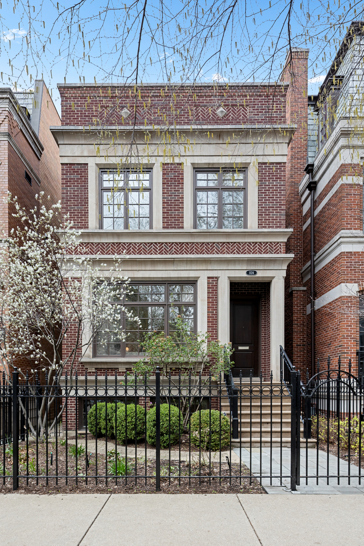 1124 Drummond Place
