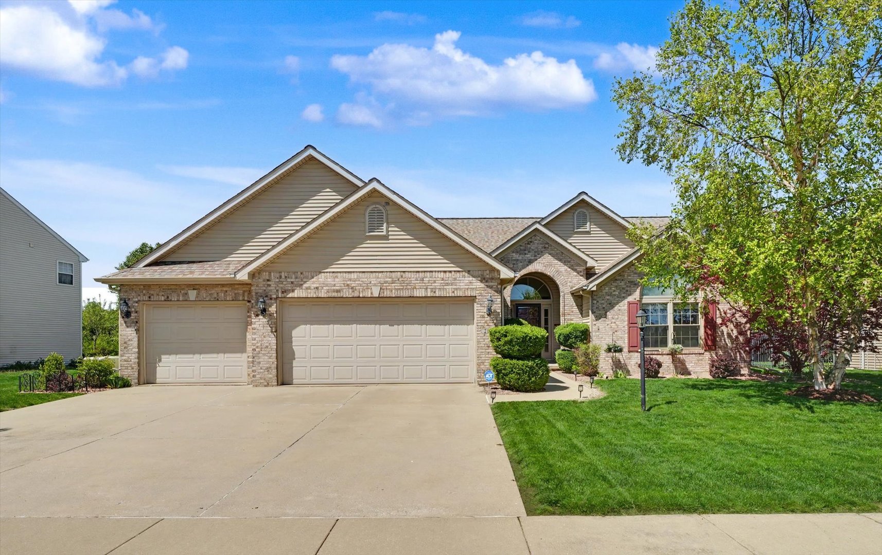 2110 Amber Lane