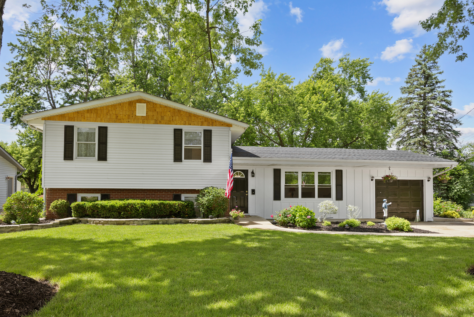 586 Aztec Drive