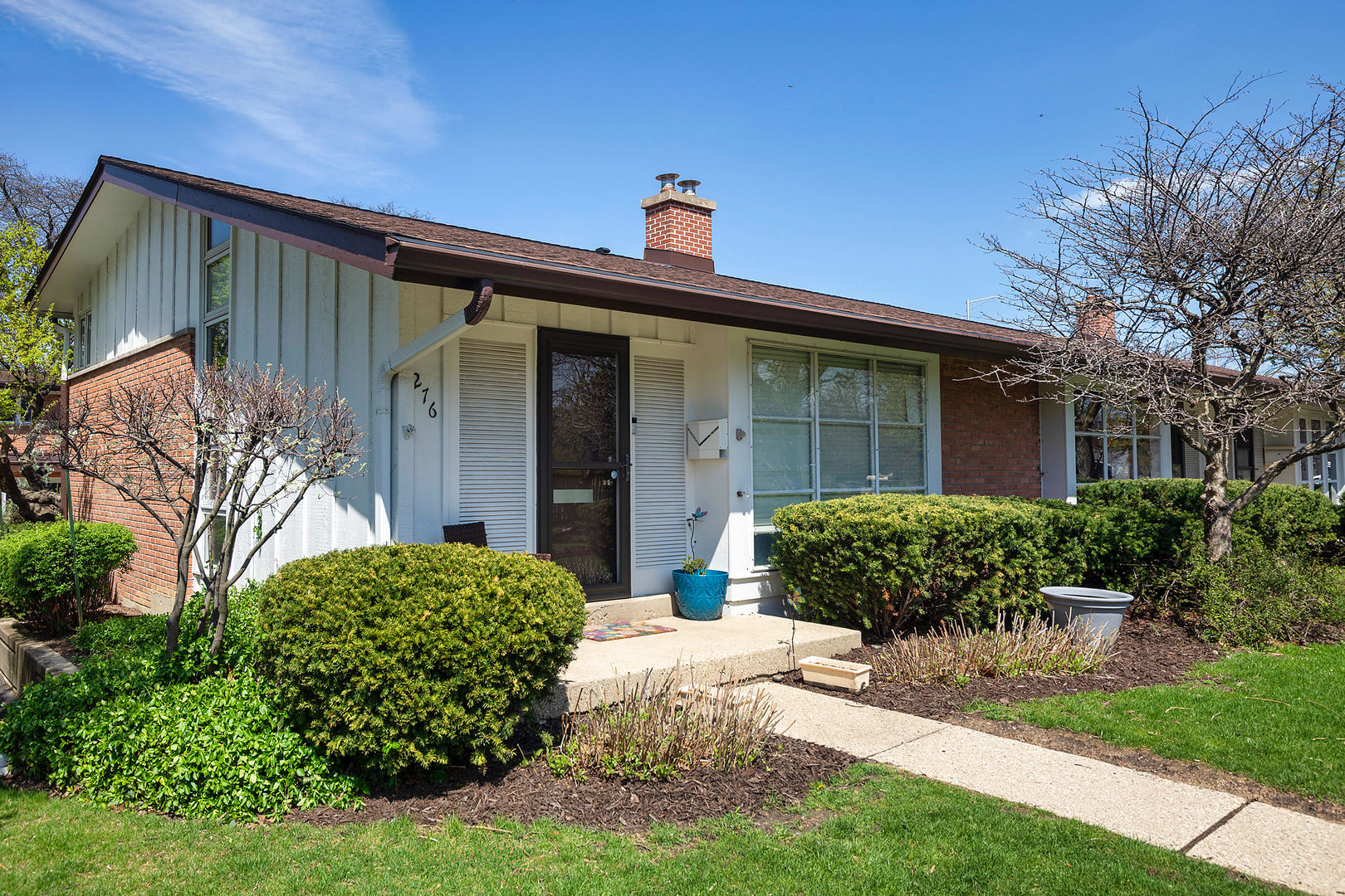276 Crestwood Village