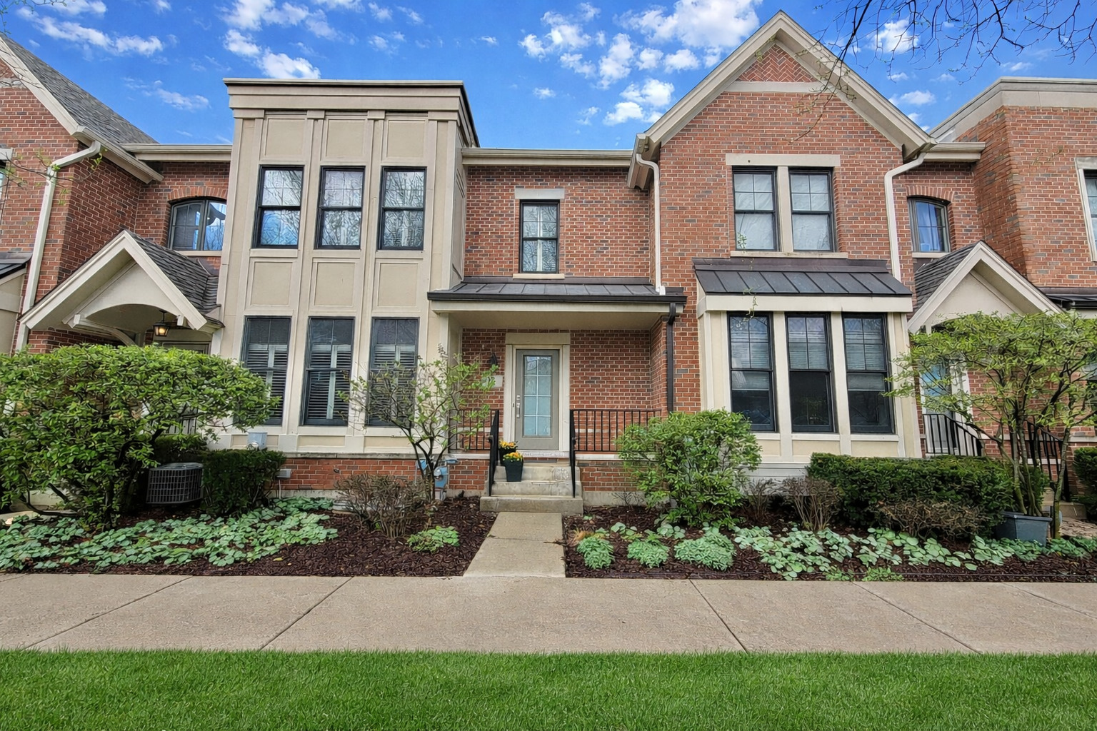 18 Meacham Avenue