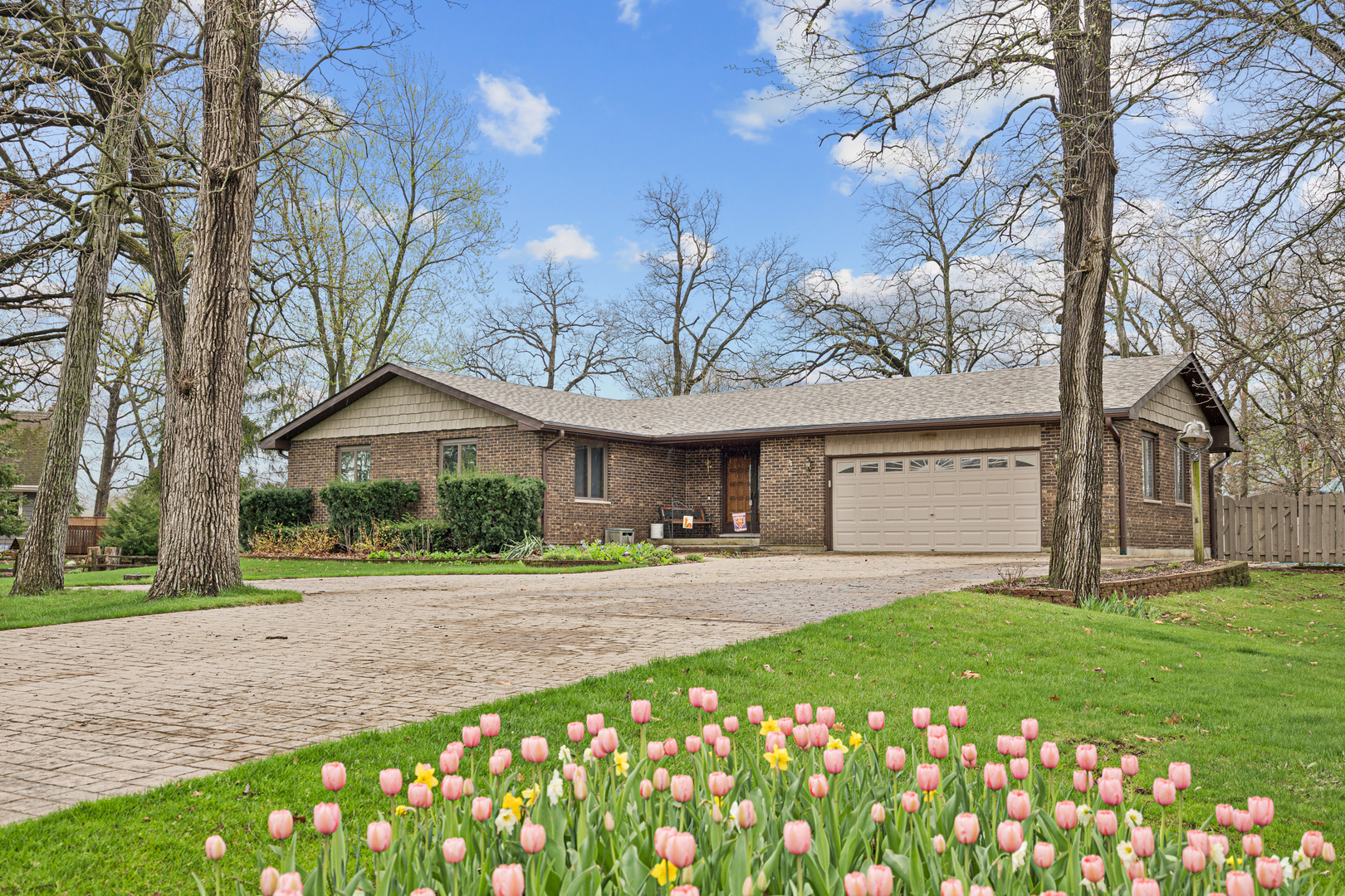 48W607 Whispering Oaks Drive
