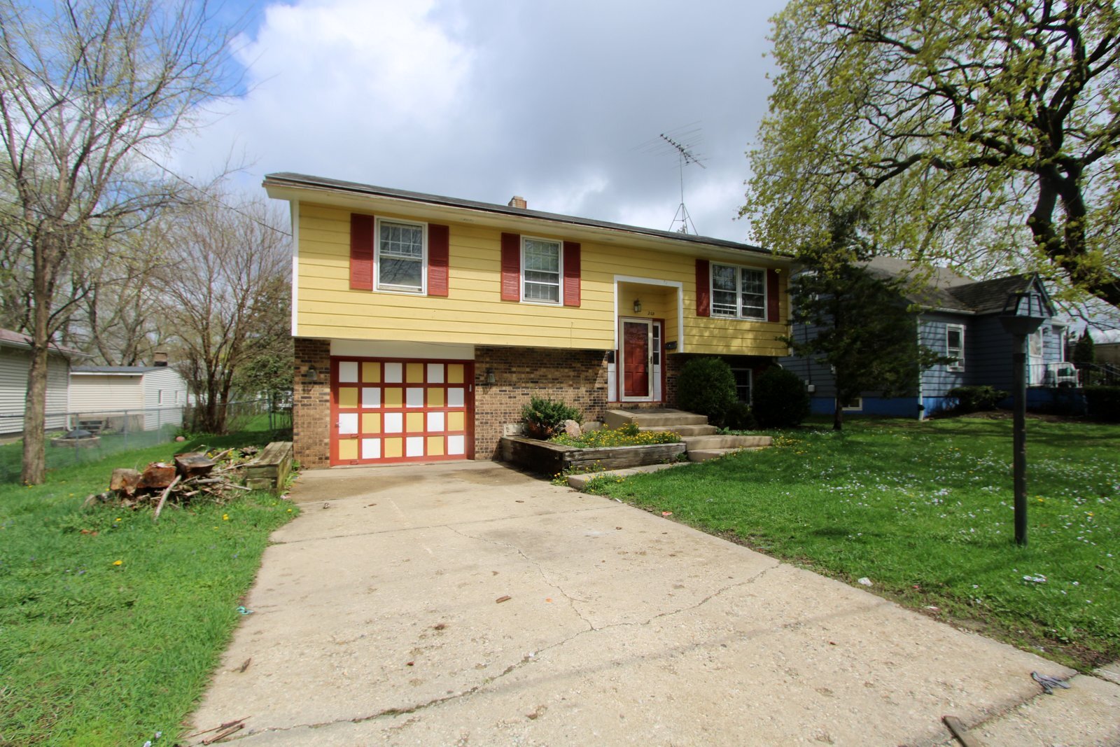 203 Donovan Avenue