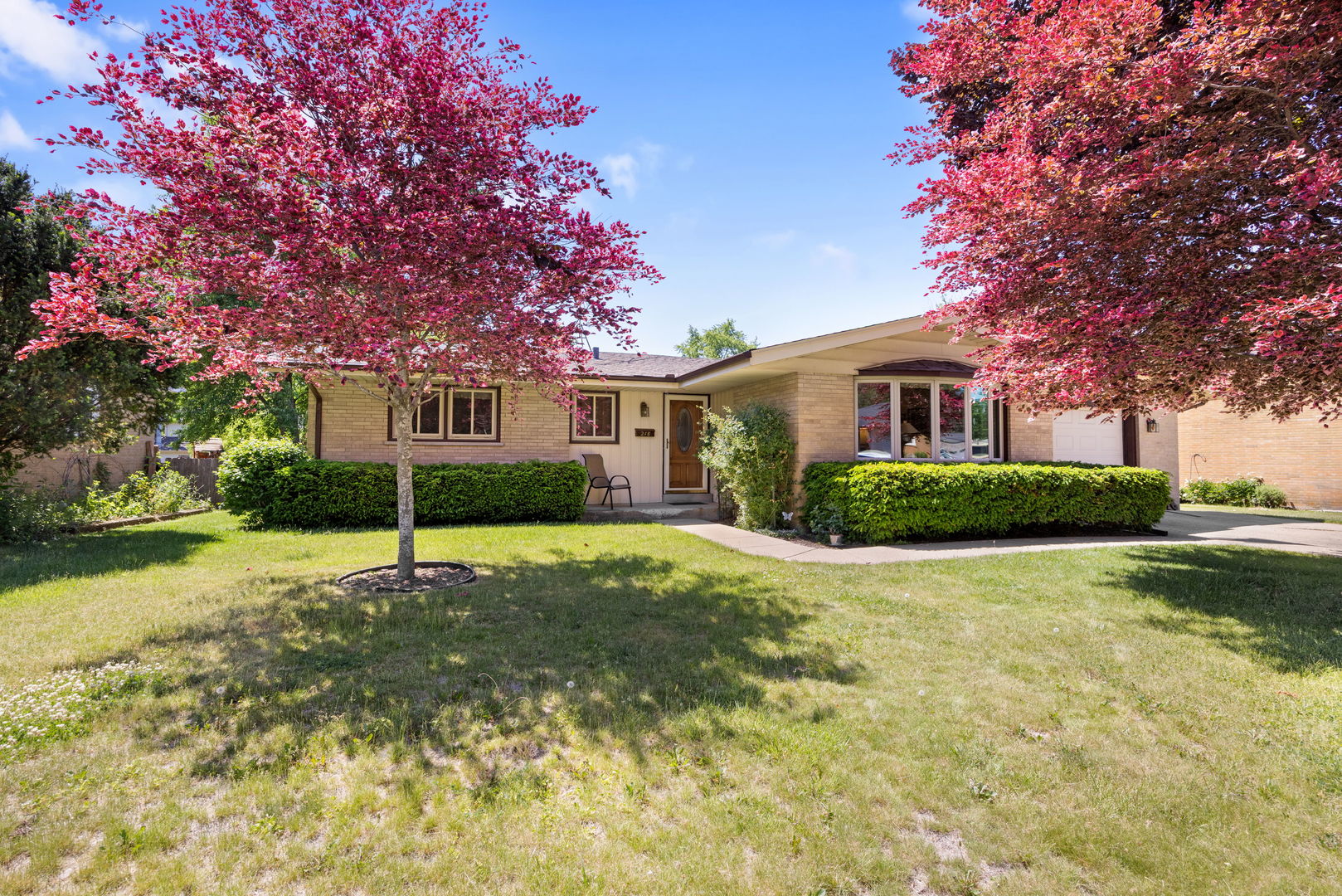 218 Gladys Avenue