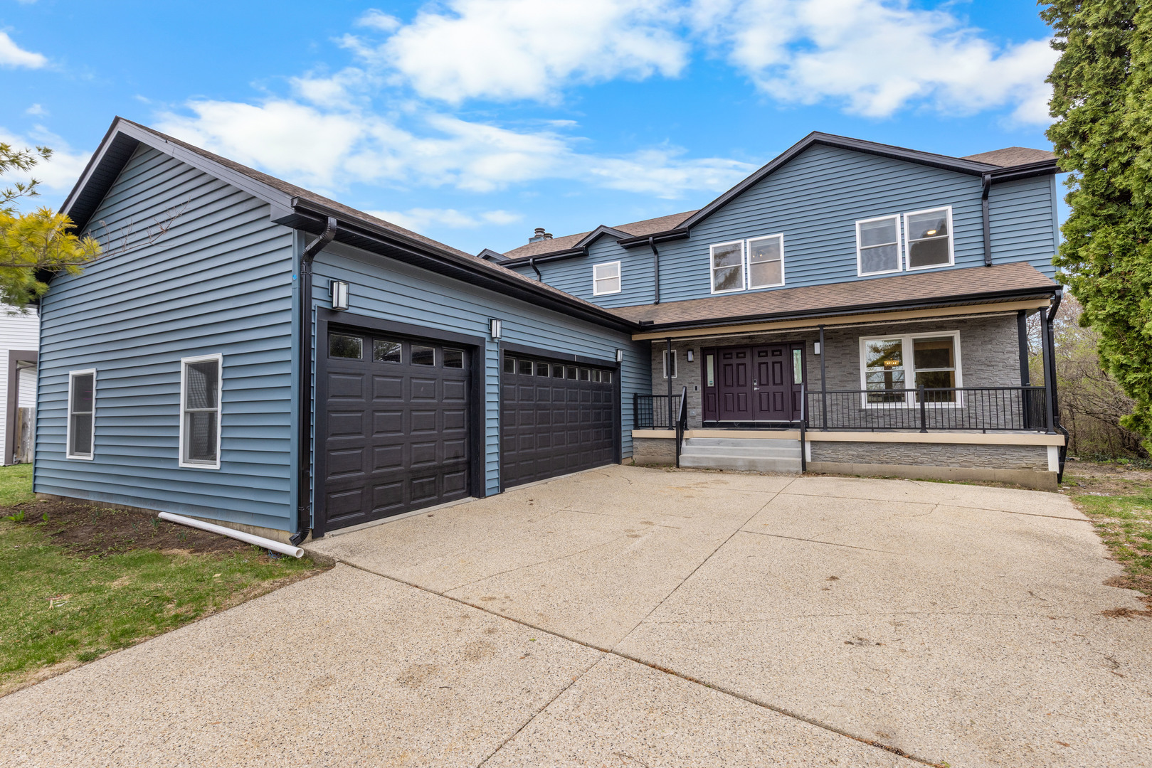330 OAK HILL Court
