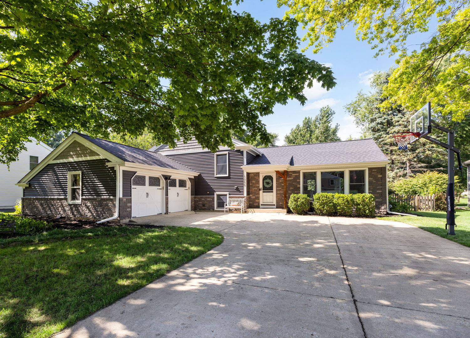 1055 Cardinal Court