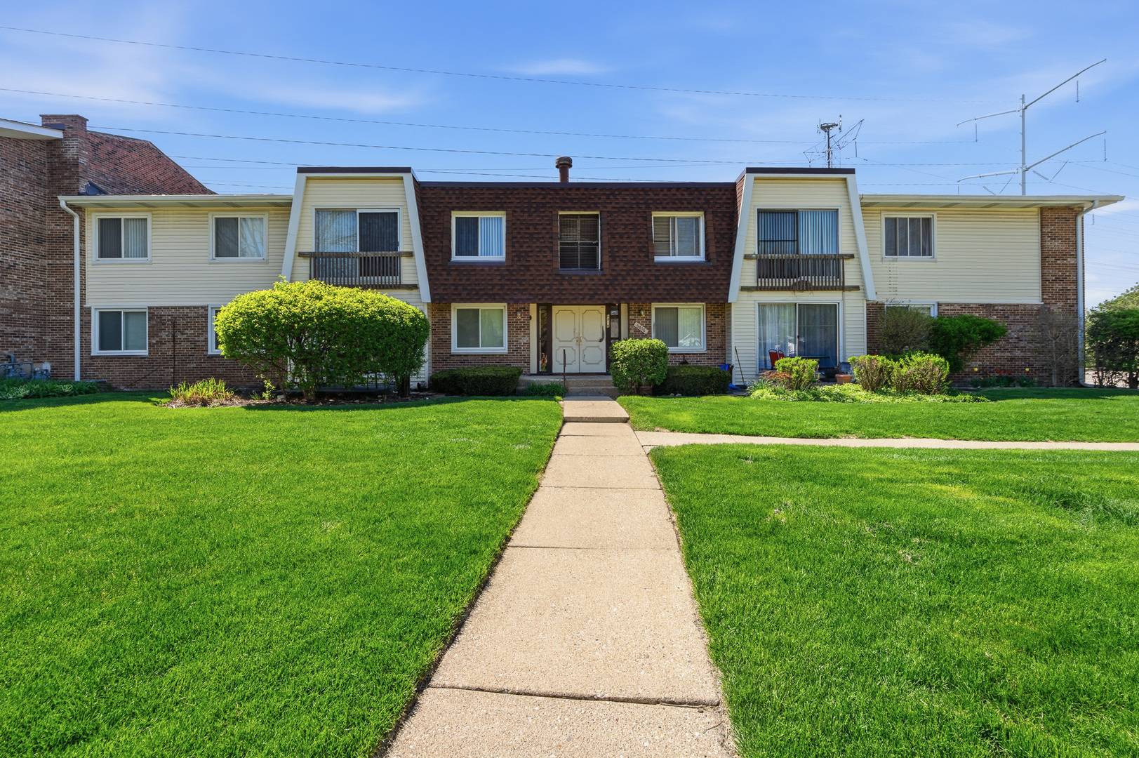 6818 Roberts Drive