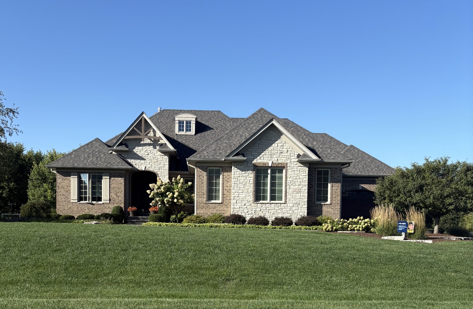1854 Forestview Drive