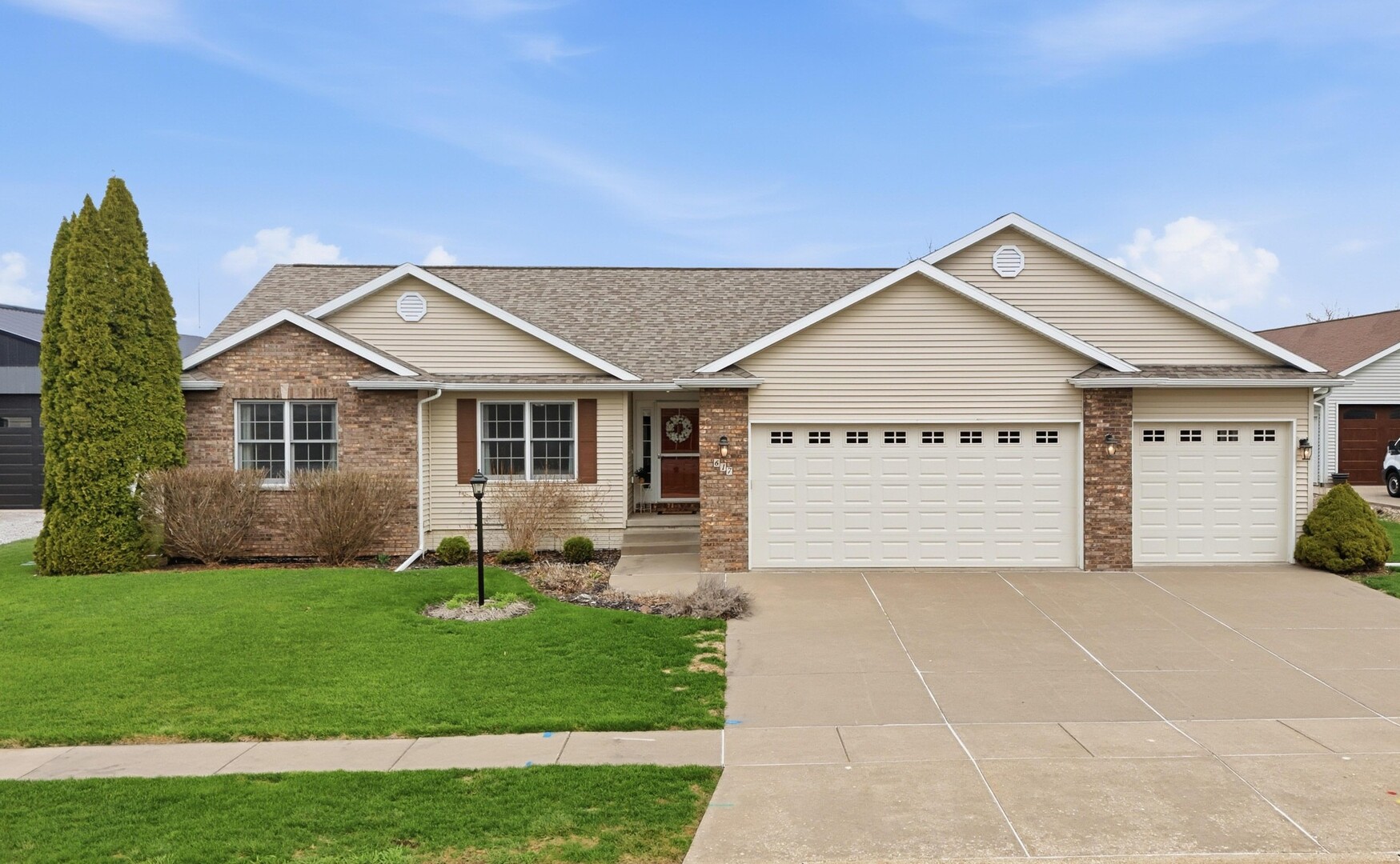 617 6th Street Circle