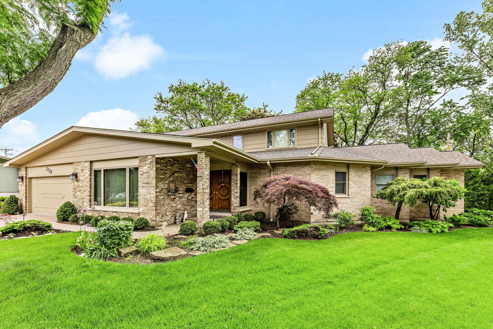 2728 Old Glenview Road