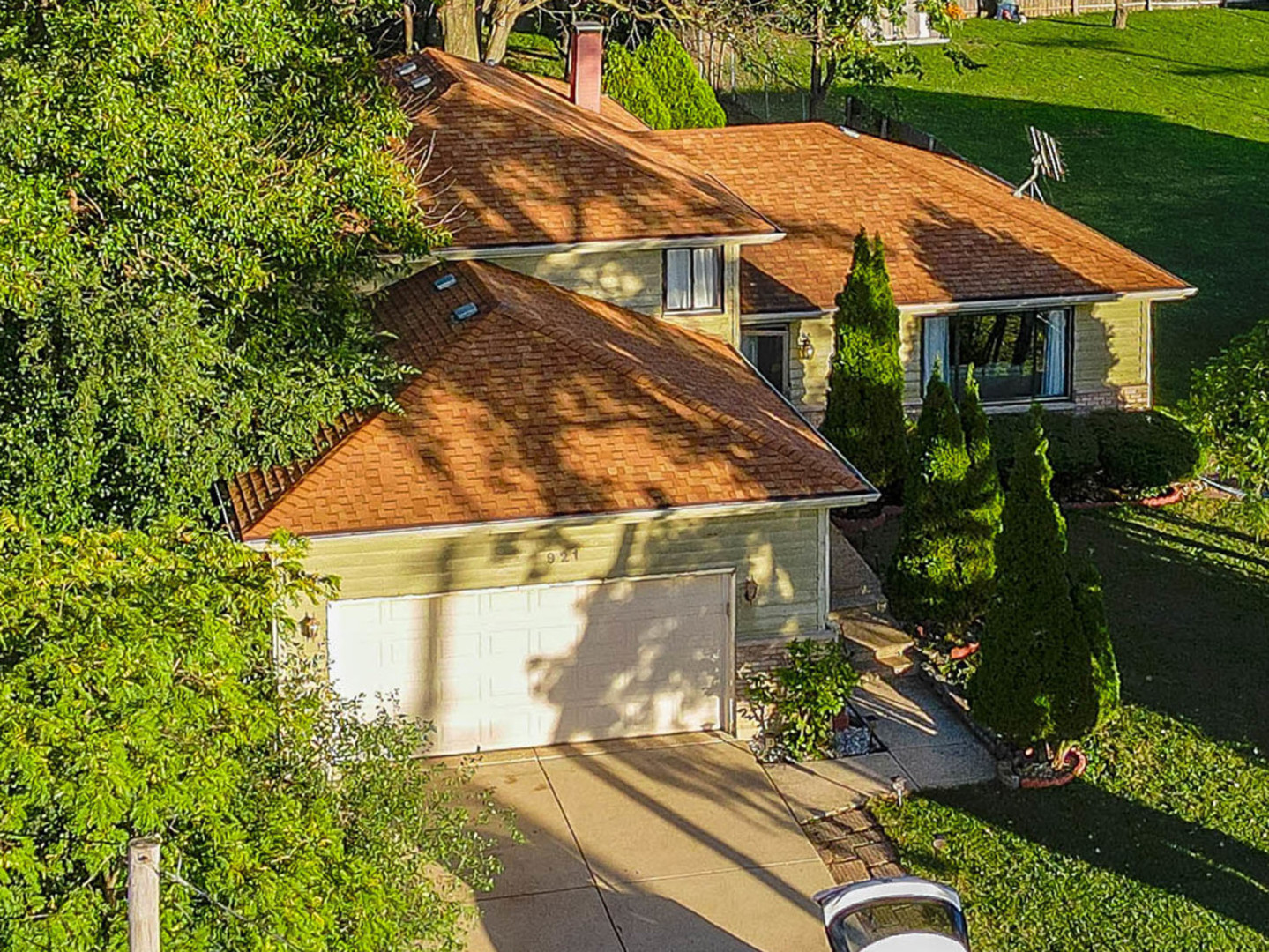 921 Grace Street