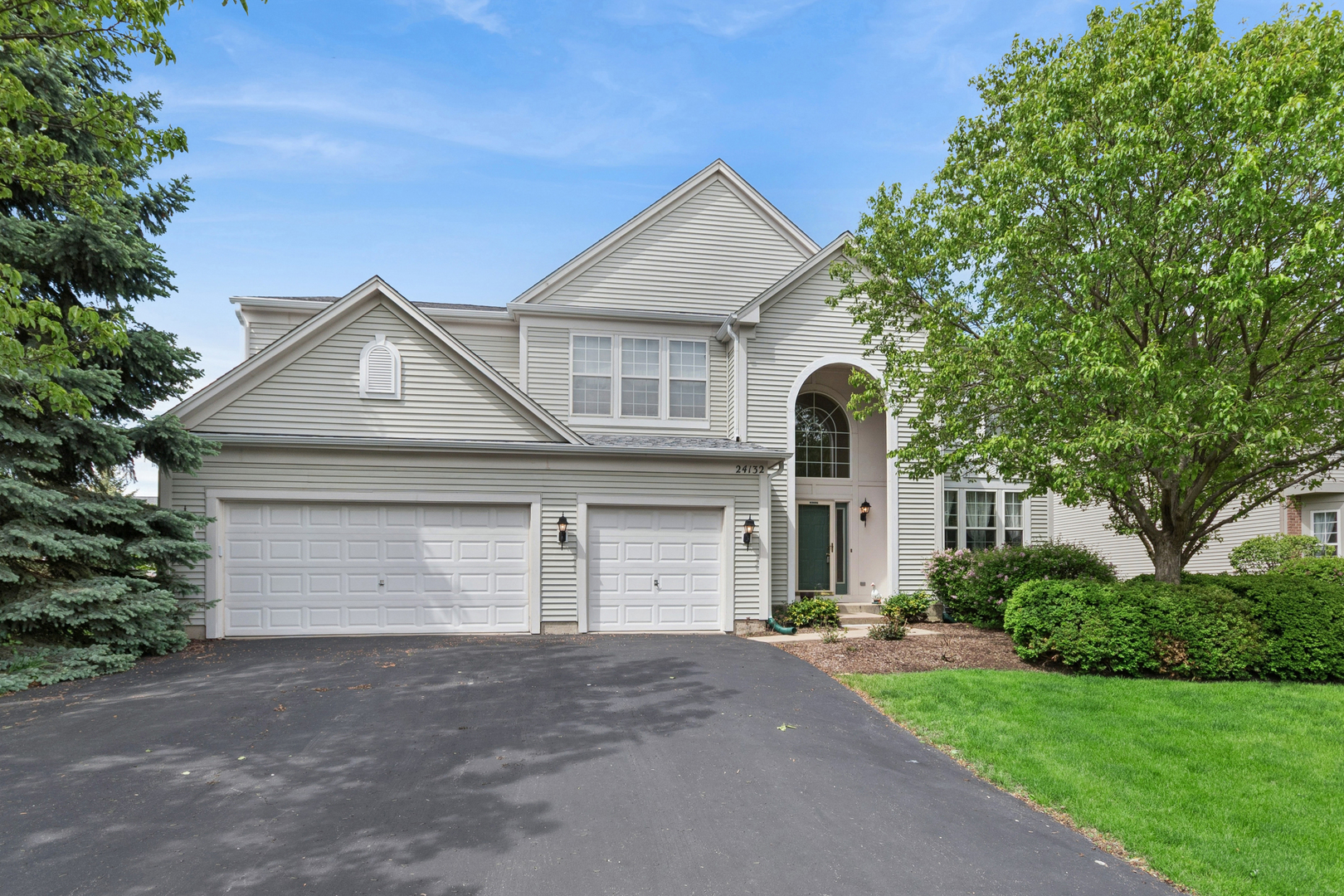 24132 Norfolk Lane