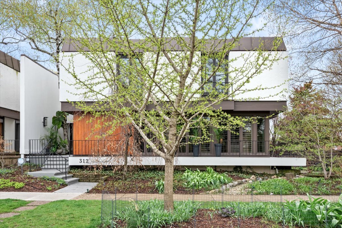 312 Barton Avenue