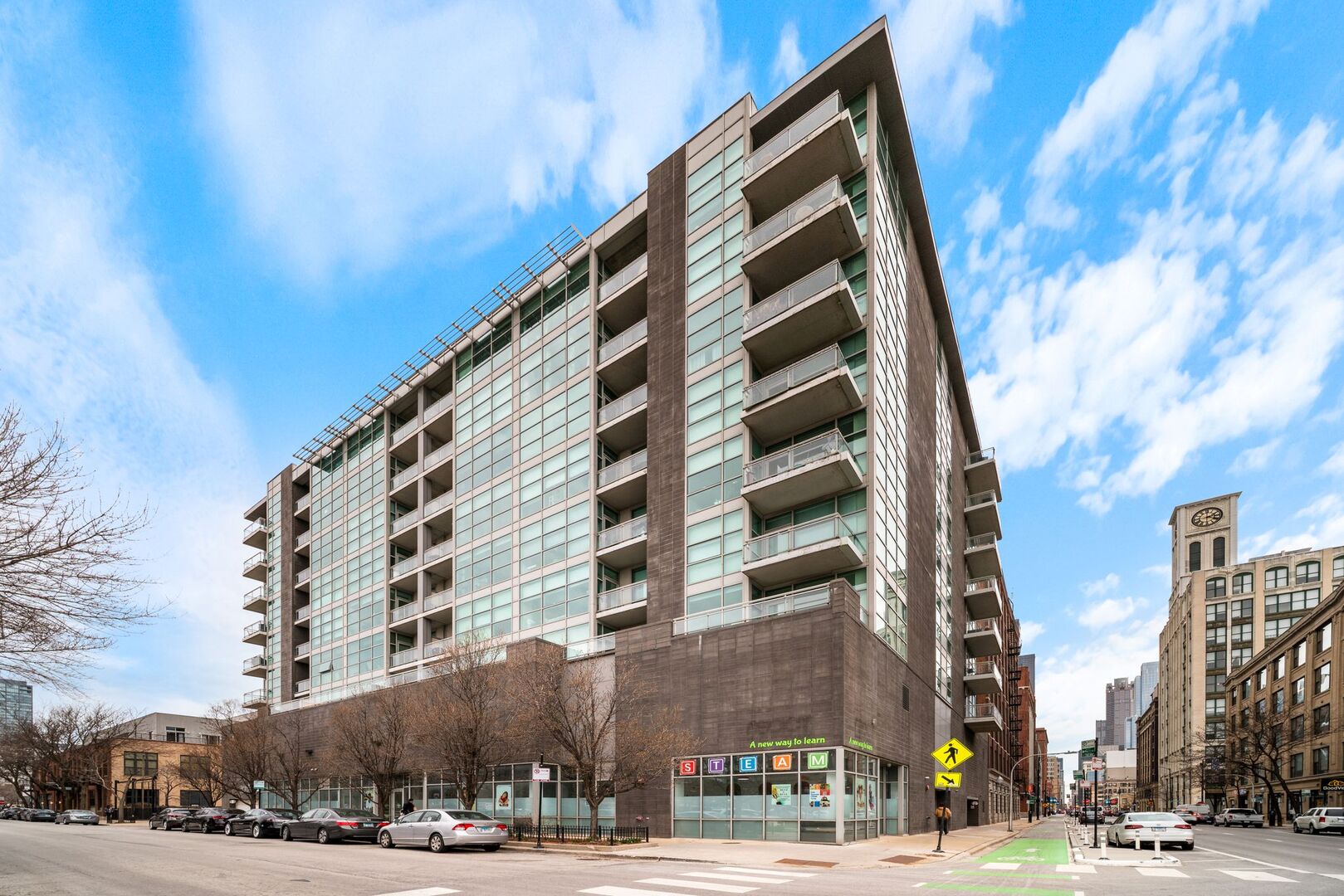 225 SANGAMON Street
