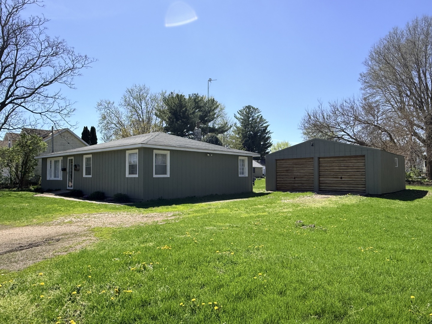 114 Commercial Avenue