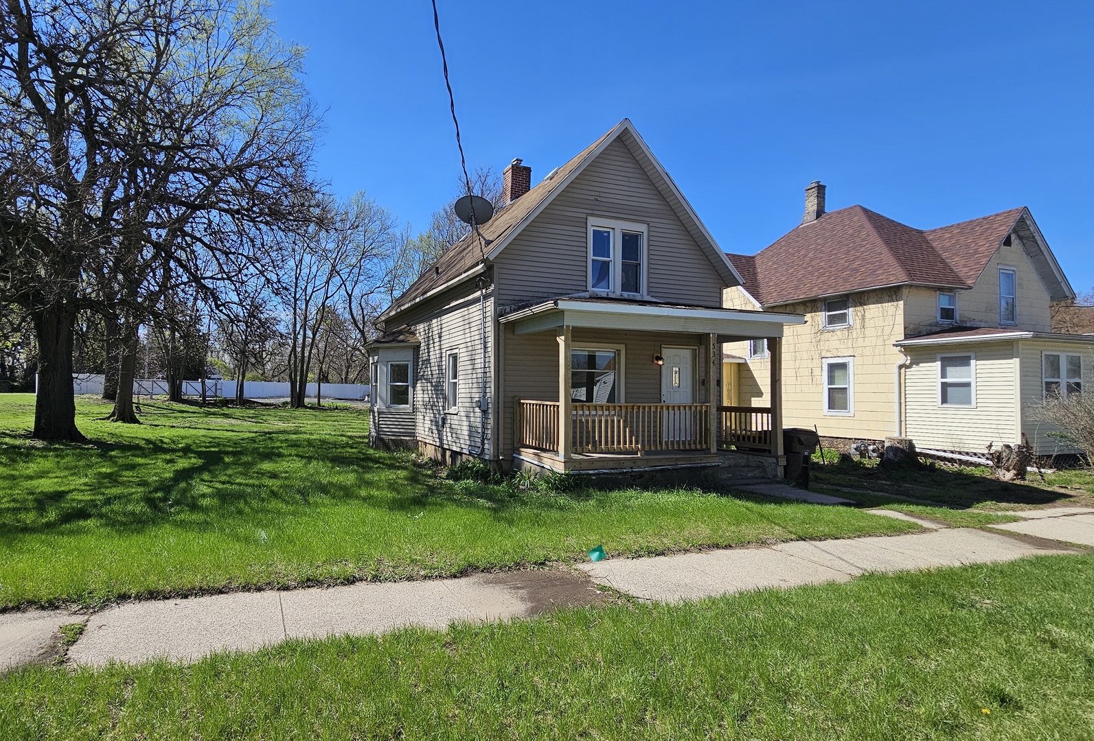 534 Center Street