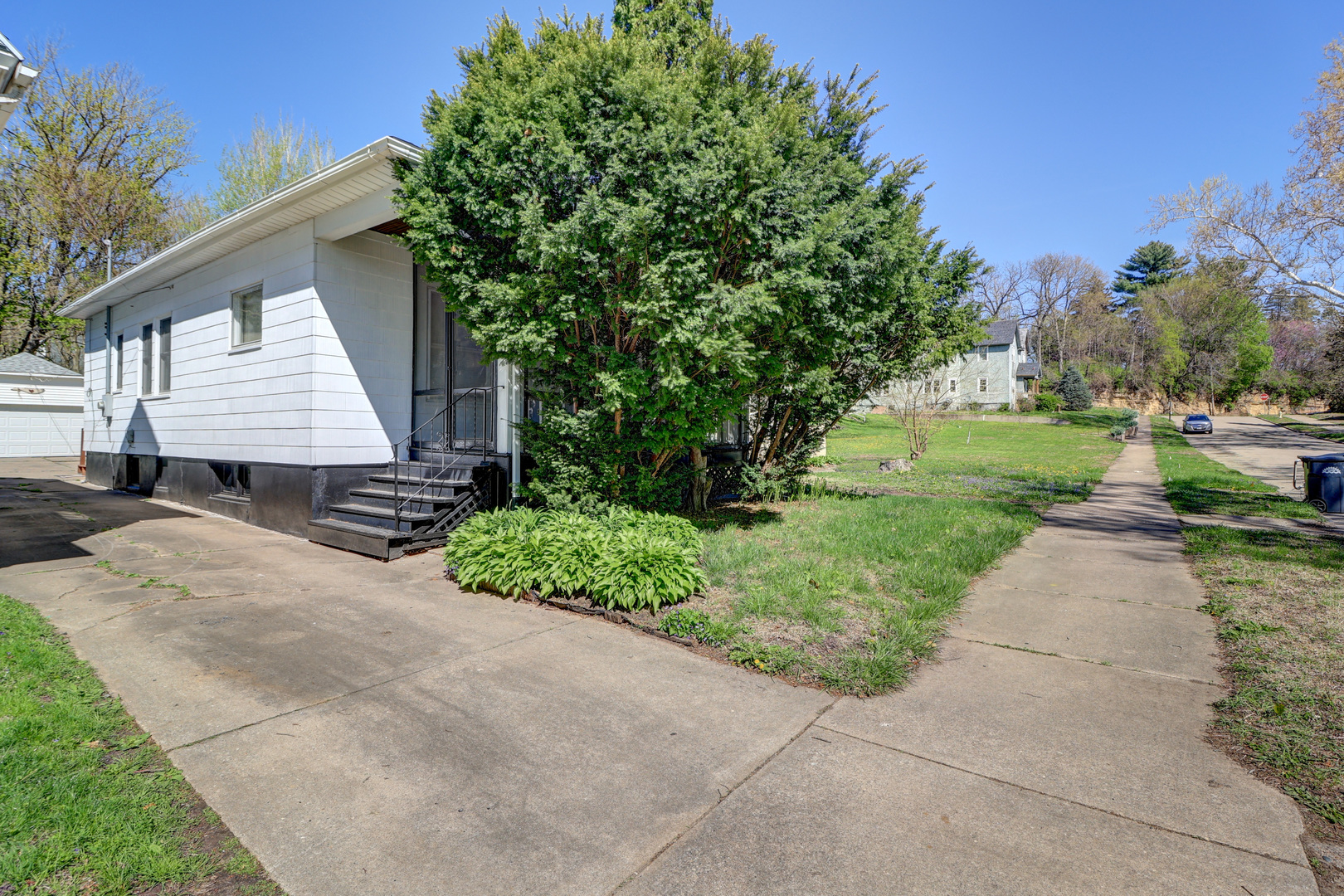 232 N 6th Street