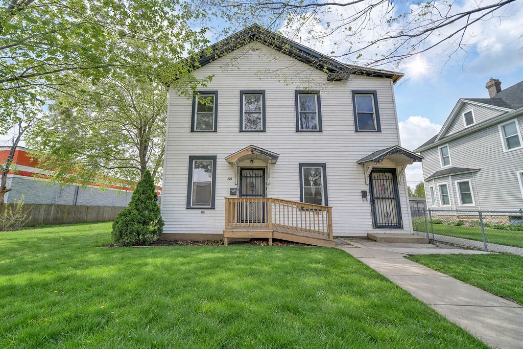 205 Casseday Avenue