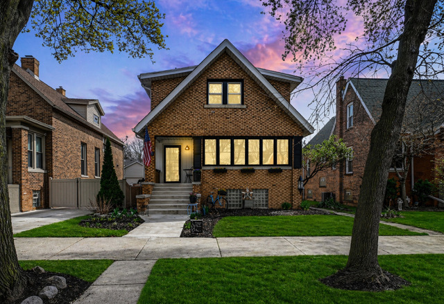 10829 Maplewood Avenue