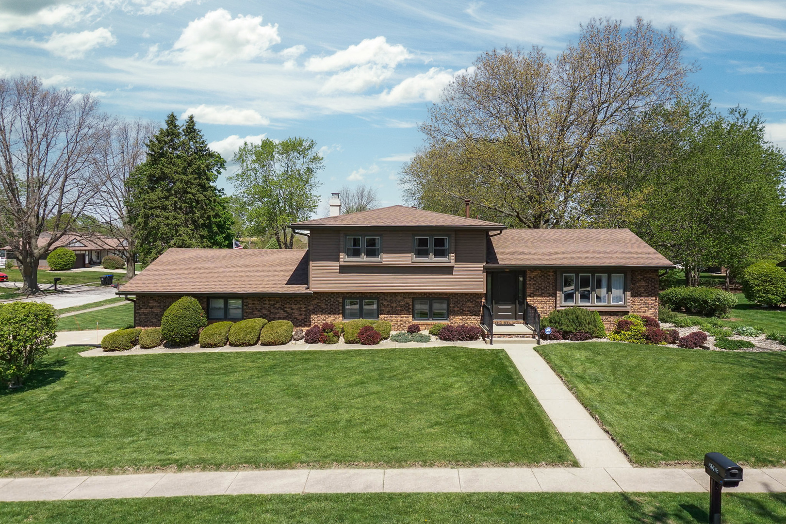 2502 Yorktown Drive