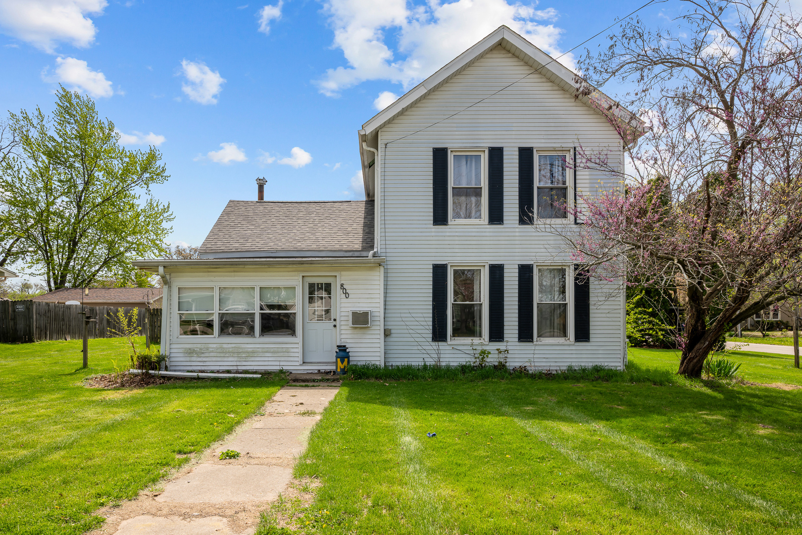 800 Main Avenue