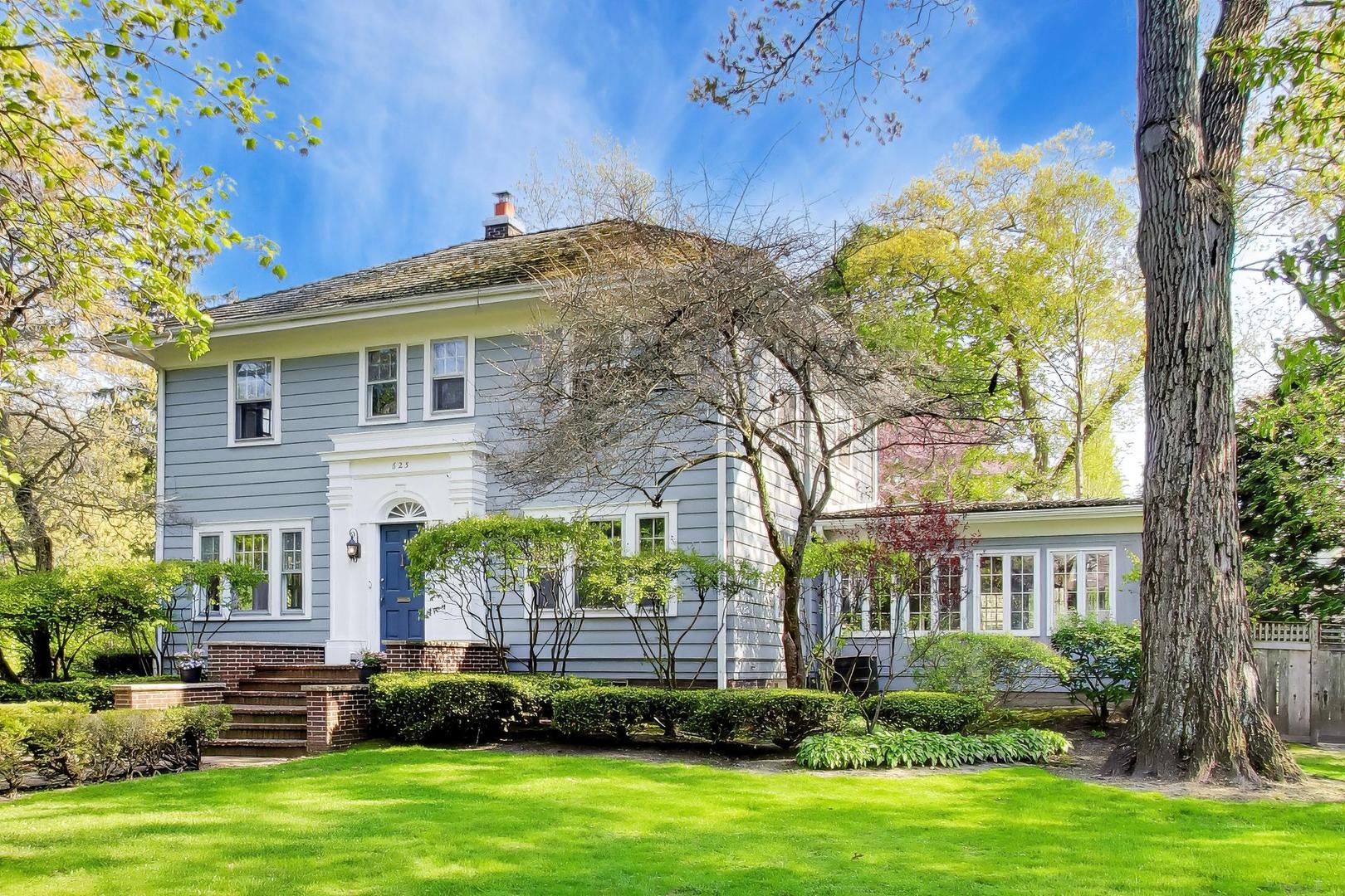 625 Center Avenue