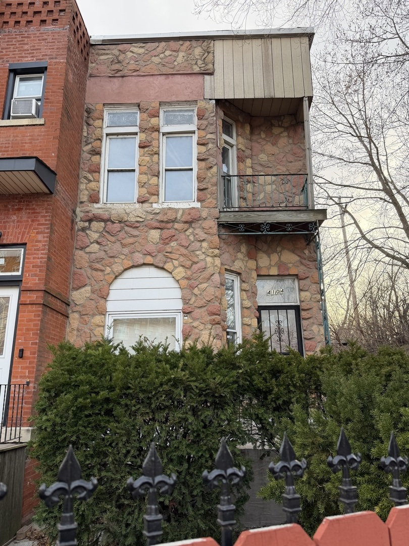 4104 Lake Park Avenue