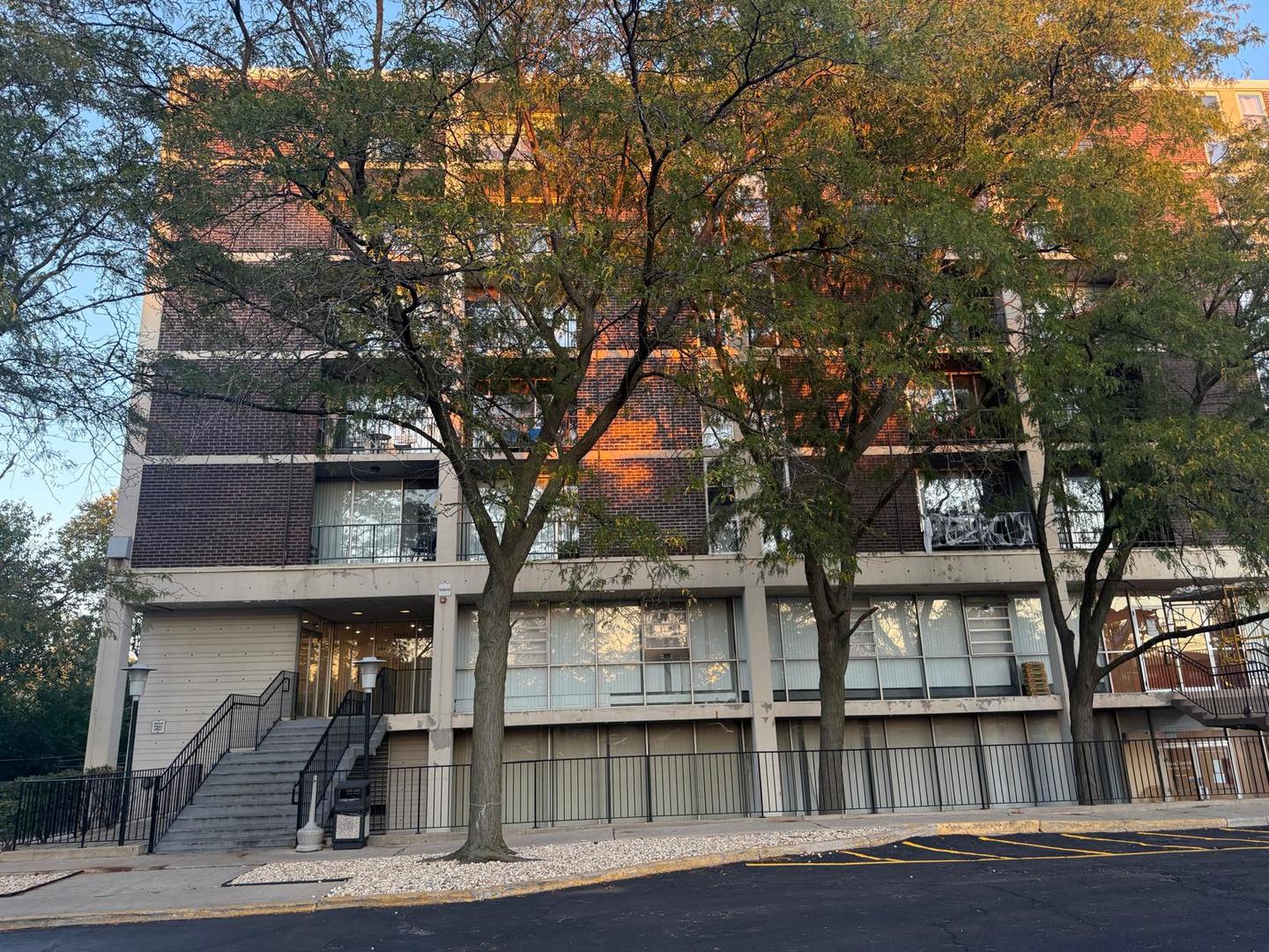 1043 YORK Road