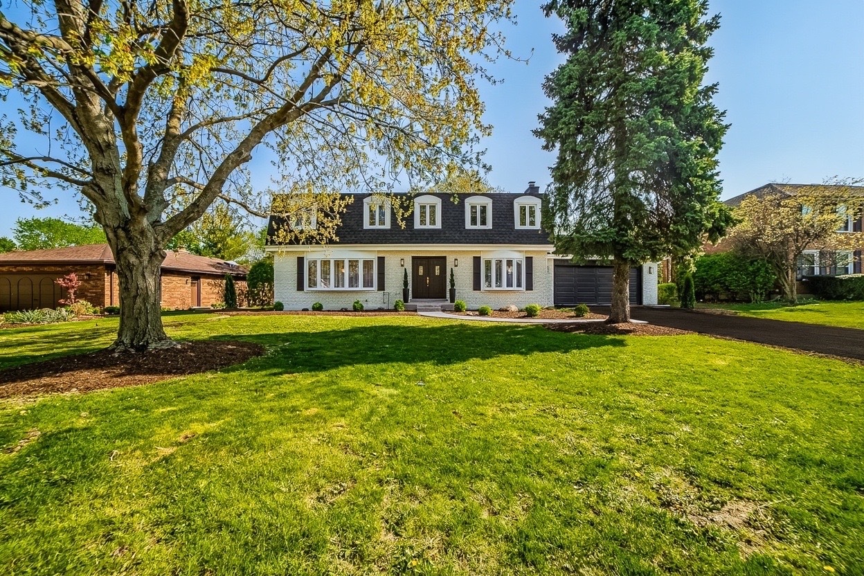 19W071 Avenue Chateaux