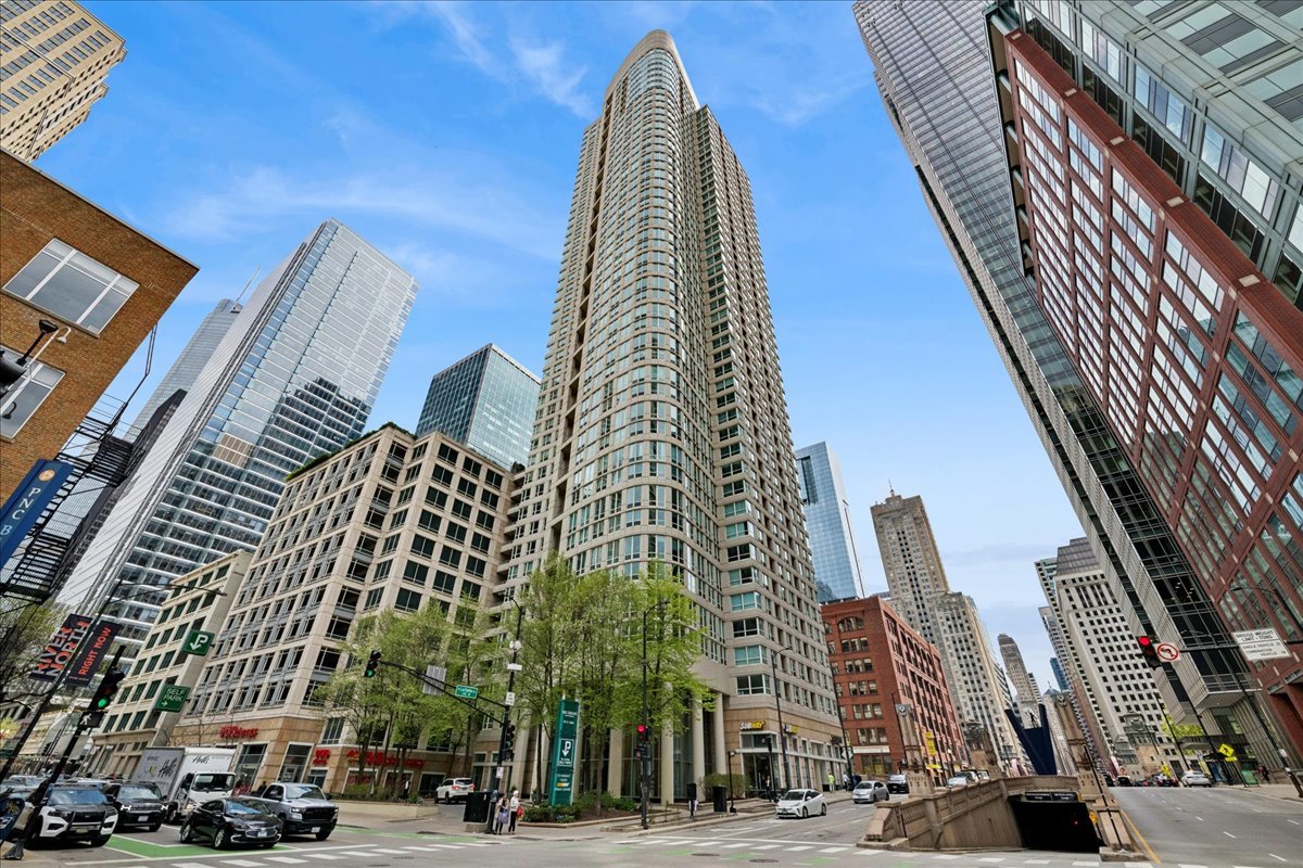 345 LaSalle Drive