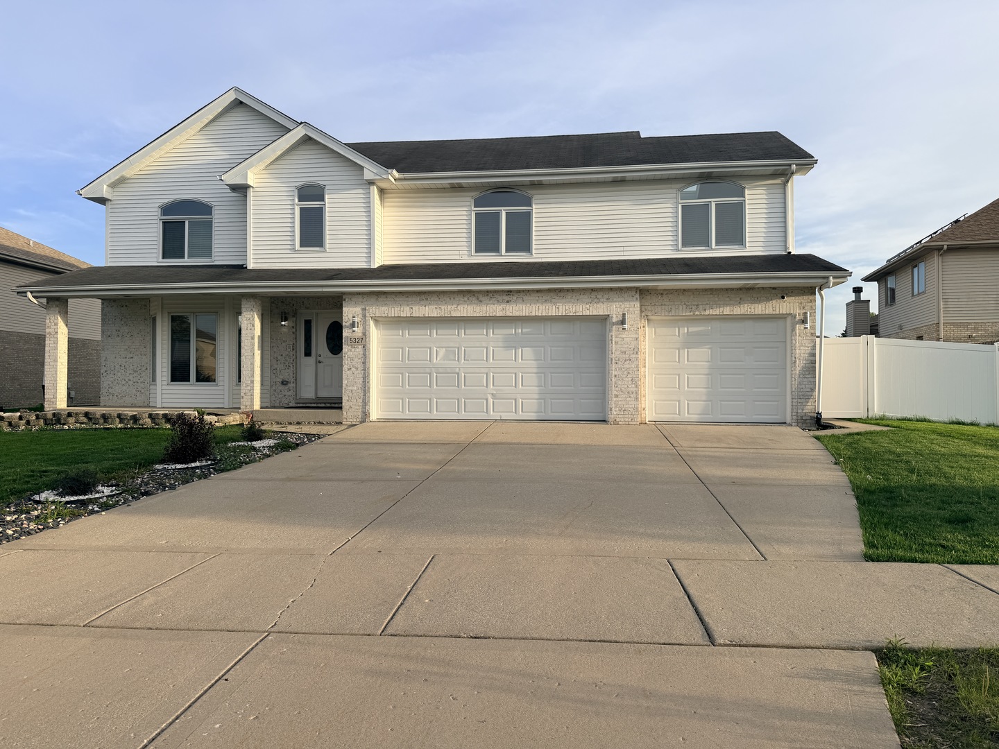 5327 Northwestern Drive