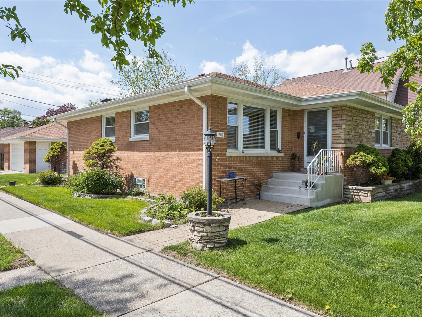 1202 Homestead Road