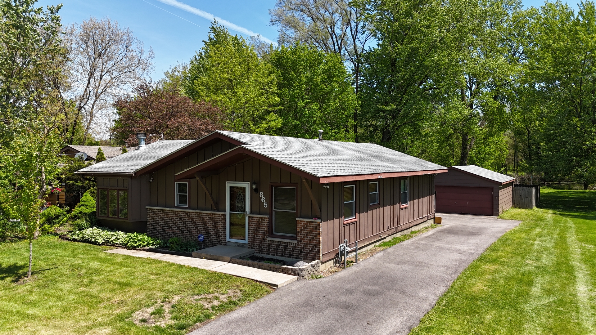 865 Riverside Drive