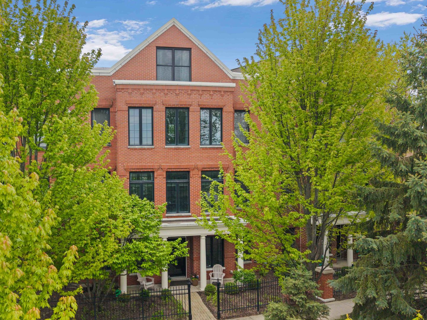 2048 Valor Court