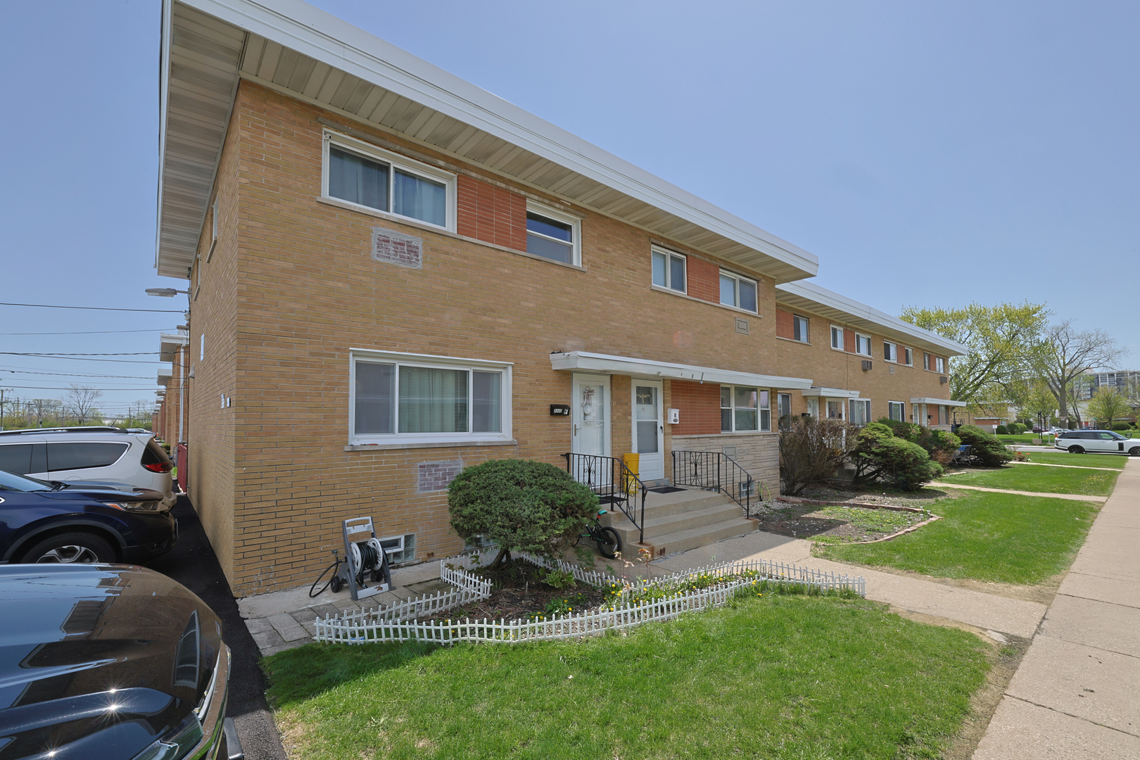 8668 Gregory Lane