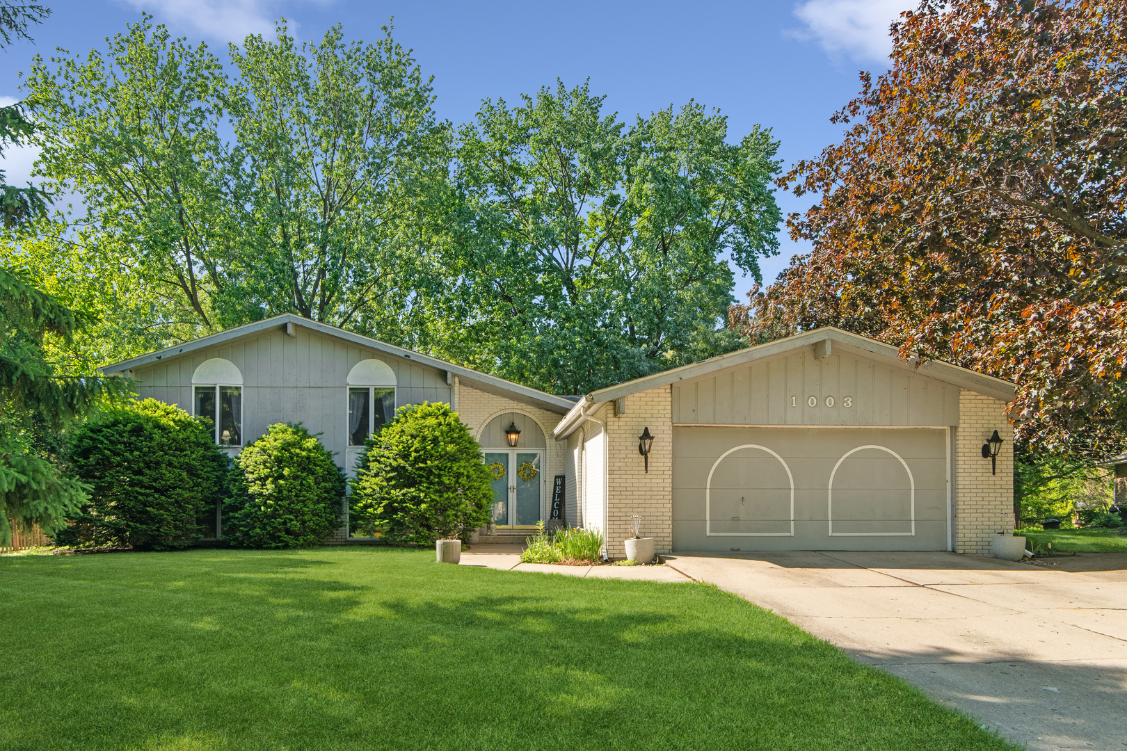 1003 Country Drive