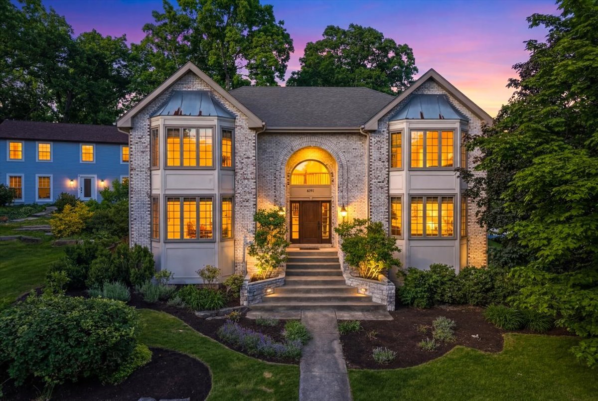 6191 Shorewood Court