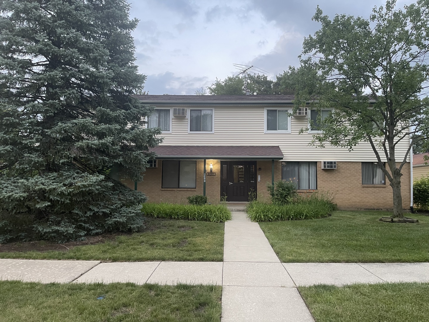 8311 Oak Leaf Drive