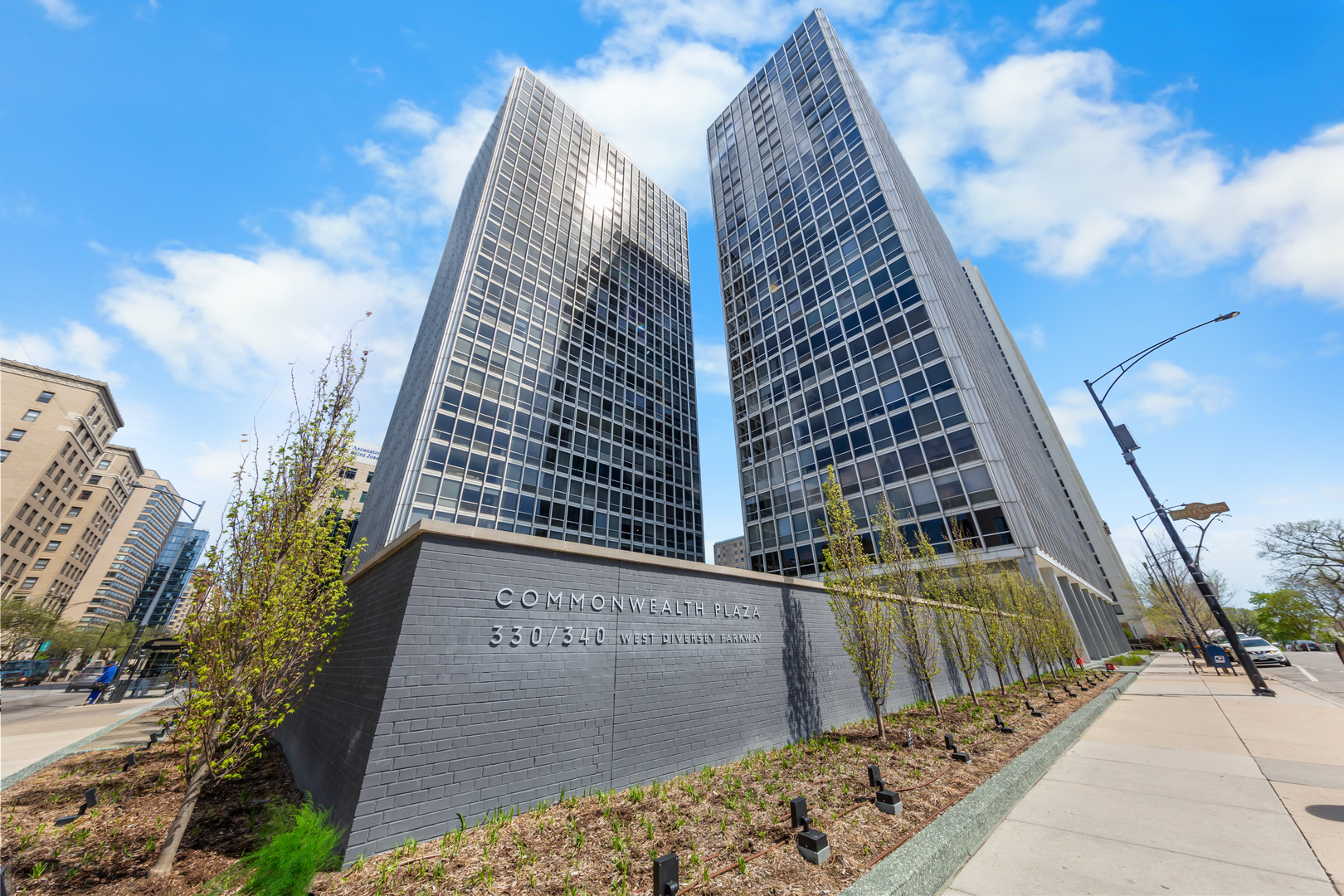 340 Diversey Parkway