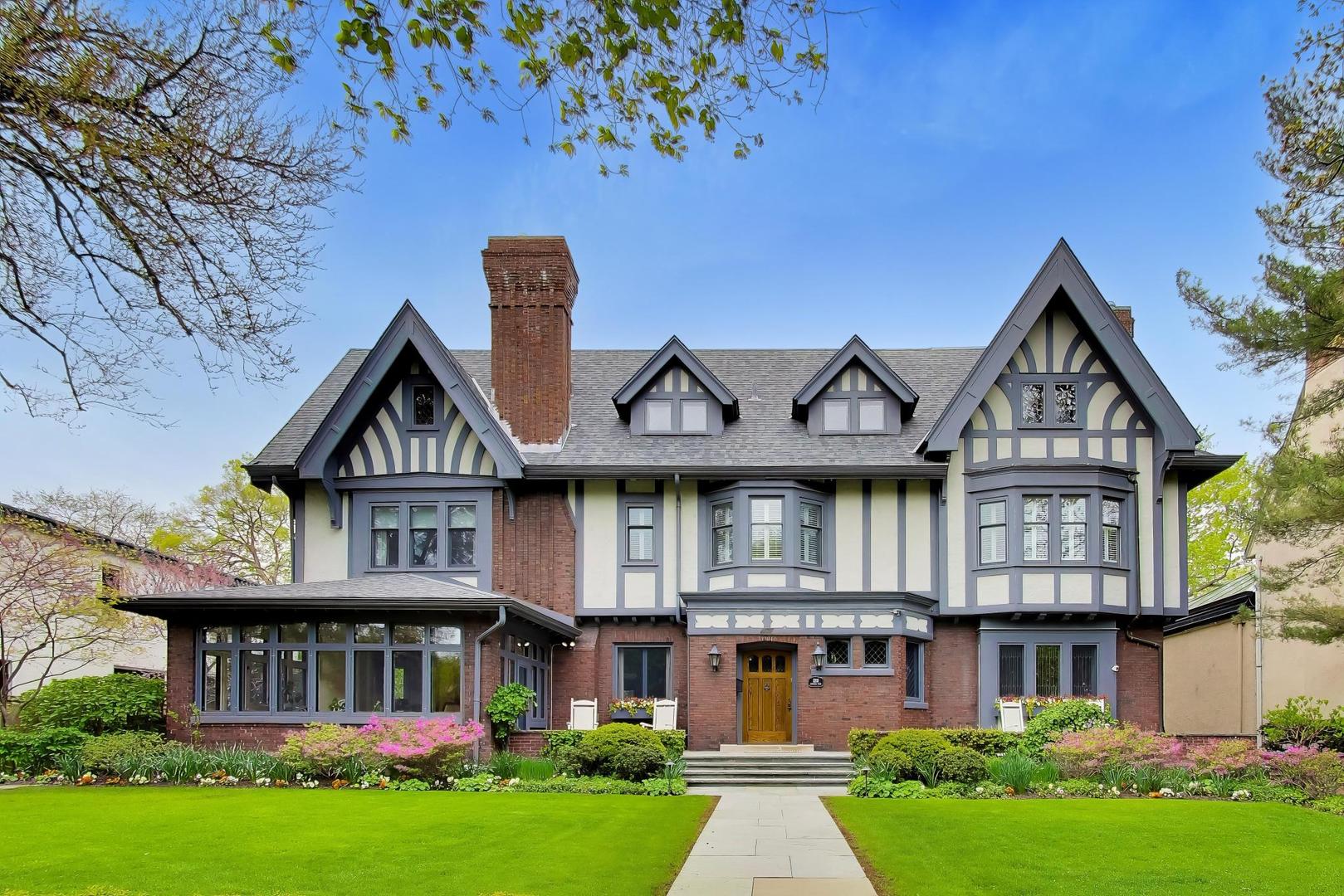 1218 Sheridan Road