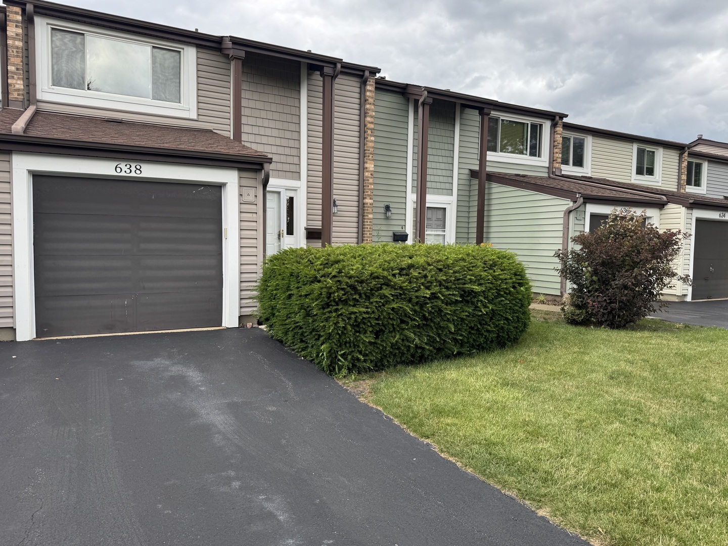 638 Lakeside Circle Drive